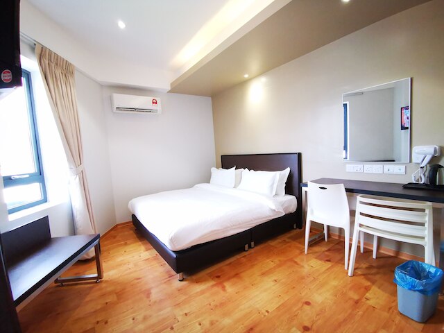 D グリーン ホテル クチン