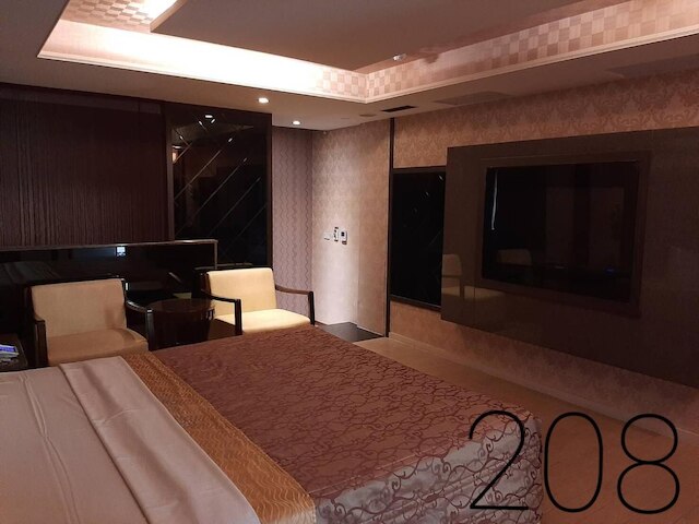 シャトー モーテル & スパ - ダリャオ (香堤時尚旅館 - 大寮)