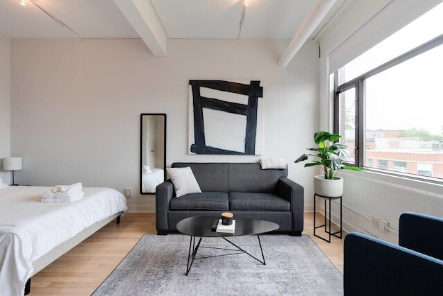 パーフェクト ダウンタウン ロフト