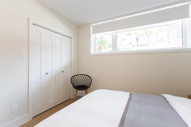 パーフェクトなベッドルーム 2 室、バスルーム 2 室、ランディング フォー ザ ファミリー