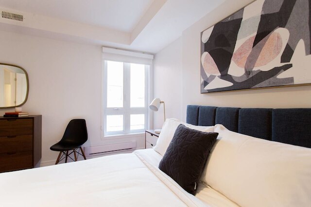 マイル エンドにある新しくスタイリッシュなアパートメント、ベッドルーム 2 室