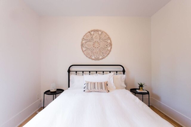 スタイリッシュでユニークなフラット、ベッドルーム 3 室、駐車場あり !