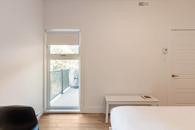 リトル イタリーにある、素晴らしくてモダンなコンドミニアム