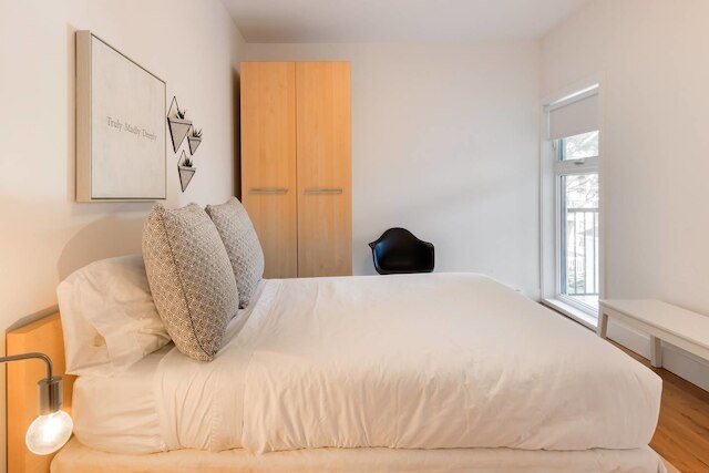 リトル イタリーにある、素晴らしくてモダンなコンドミニアム