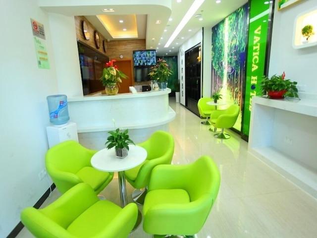 ヴァティカ 北京 朝陽 ウェスト ダワン ロード ジンロンシャン メトロ ステーション ホテル (青皮樹北京朝陽区西大望路九龍山地地鐵站酒店)