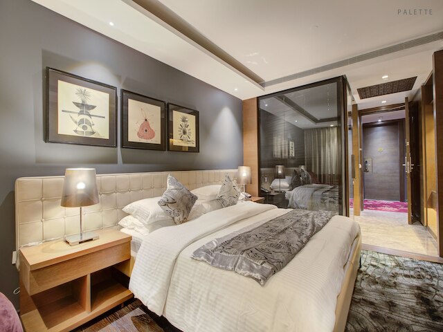 パレット - シティ ウエストエンド