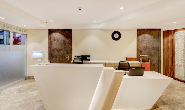 ツリーボーラーディーパレス レイクタウン