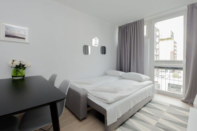 ショートステイポーランド グジボフスカ B73