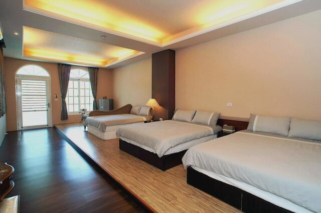 ウェイ フォン ジャ ユエン B&B (微風家園民宿)