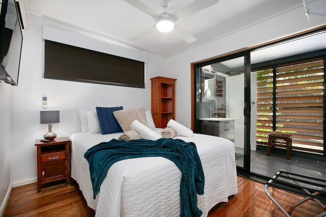 トロピカル、ベッドルーム 3 室、ハウス、プール、バンガローに 4 つめのベッドルームあり