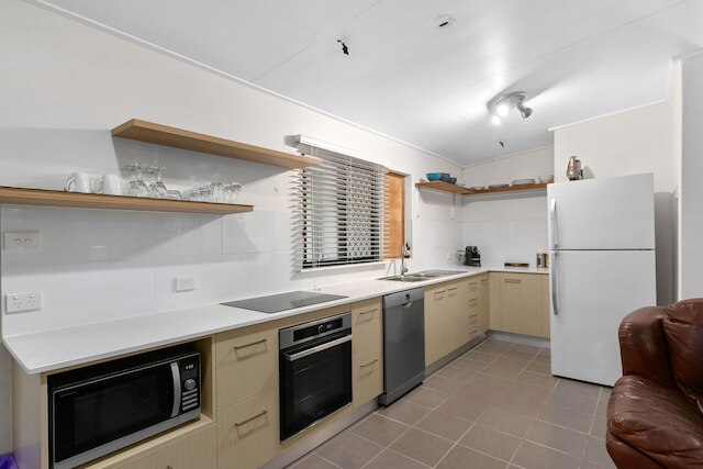 トロピカル、ベッドルーム 3 室、ハウス、プール、バンガローに 4 つめのベッドルームあり