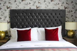 ザ ハイデン パブ & ルームズ