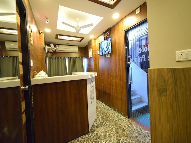 ザ レイク パレス