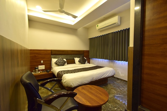 ザ レイク パレス