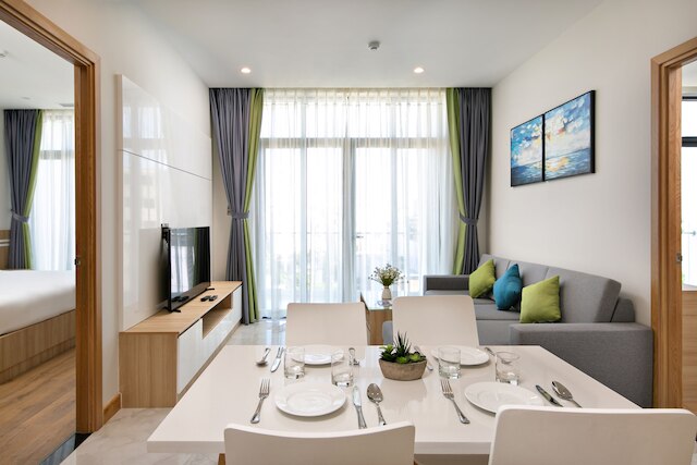 サン リバー ホテル & アパートメント