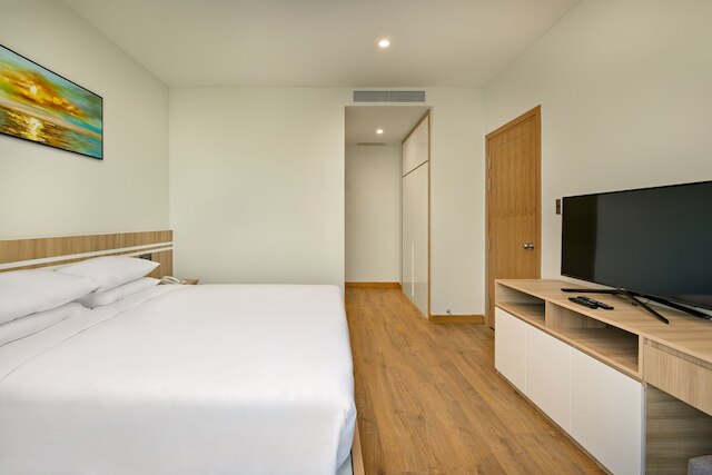 サン リバー ホテル & アパートメント