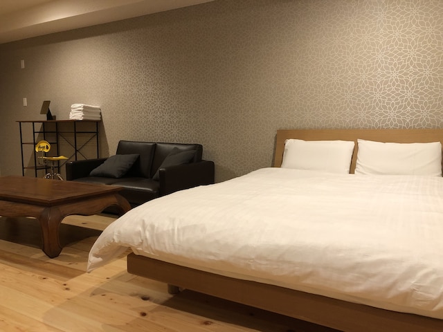 Shimanouchi Luxury Apartment