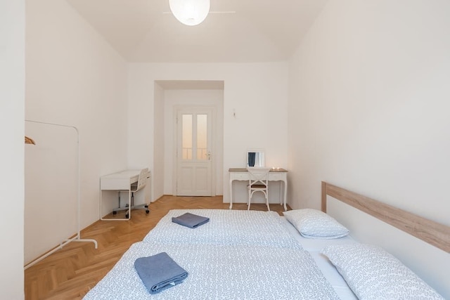 セントラル アパートメント、Netflix プラン