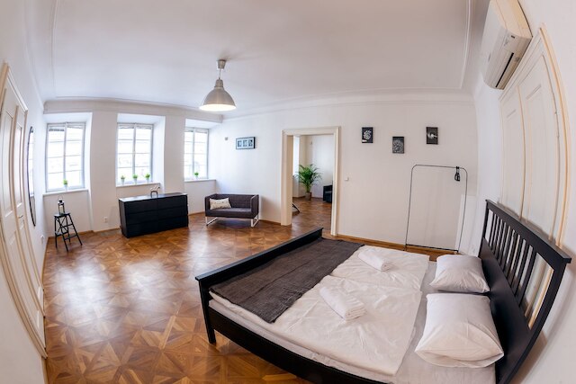 セント ニコラス チャーチ ビュー アパートメント