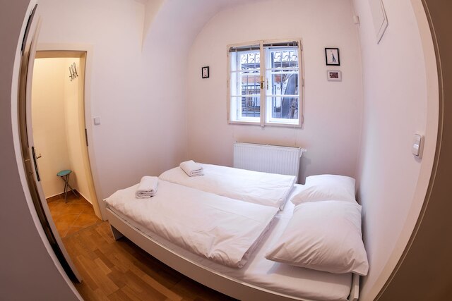 セント ニコラス チャーチ ビュー アパートメント