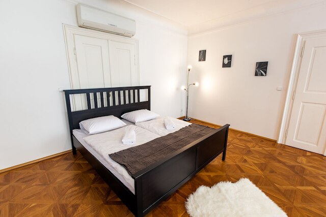 セント ニコラス チャーチ ビュー アパートメント