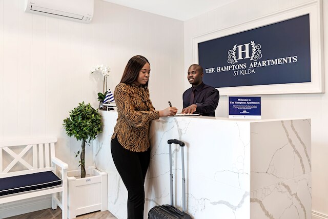 ザ ハンプトンズ アパートメンツ - セント キルダ