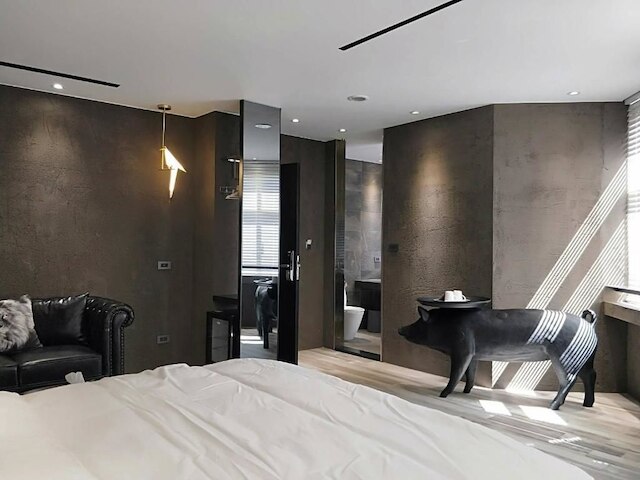 スモール ホテル (小小邸)