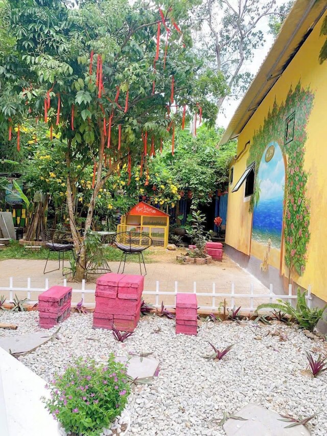 ヒュー ロータス ホームステイ