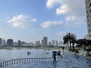 シンディ ヴィンホームズ スカイレイク アパートメンツ