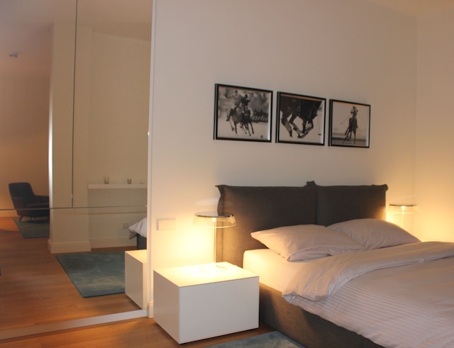 ラグジュアリー アパートメンツ