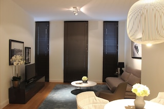 ラグジュアリー アパートメンツ