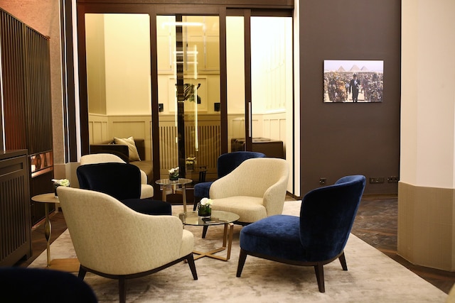 ラグジュアリー アパートメンツ