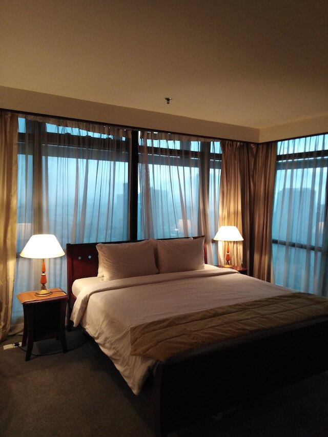 タイムズ スクエア サービス スイート バイ デイジーホームズ