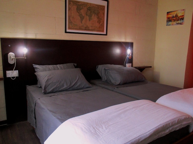 タル カピルーナ ゼブージ ゲスト ハウス