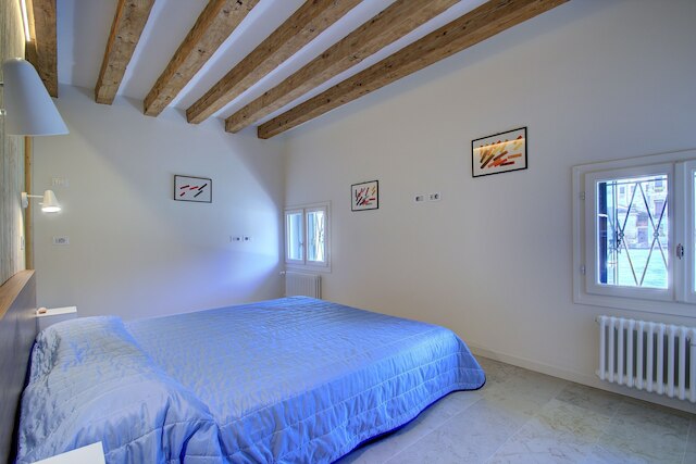 グランドキャナル-レッド