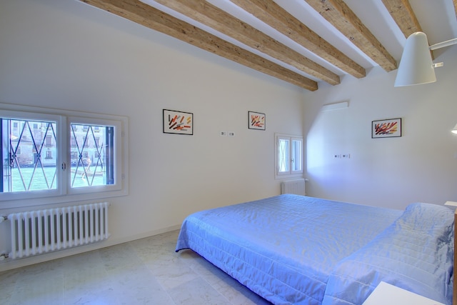 グランドキャナル-レッド