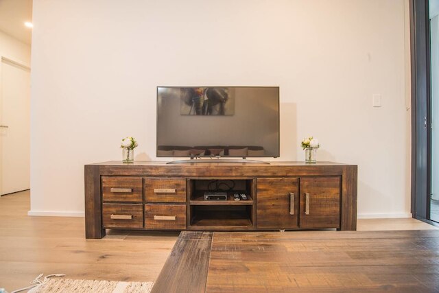 ウード ウッド アパートメント