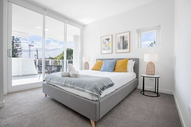 ワオ サウスポート アパートメント、ライト レール駅近く