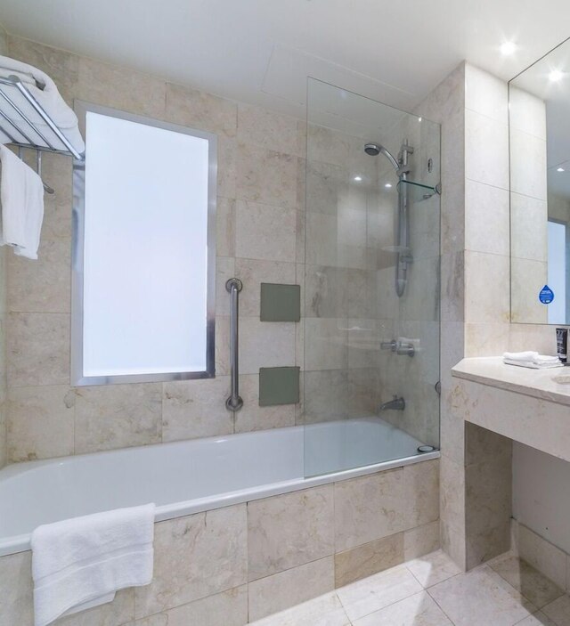 L7 サーファーズ パラダイス アパートメント