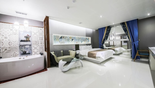 ハナム ファースト ビジネス ホテル