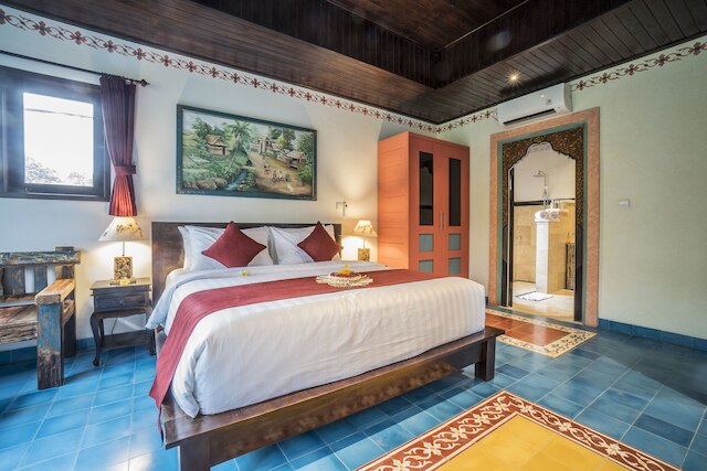 ヴィラ タナ カリク