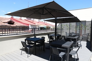 ニュー ポイント マドリード オペラ