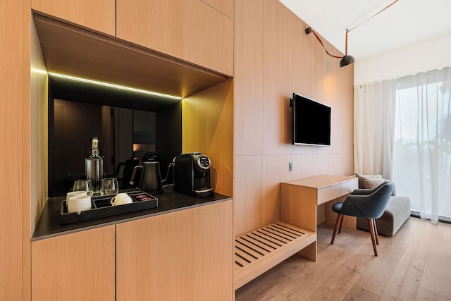 ザ マーチ ホテル