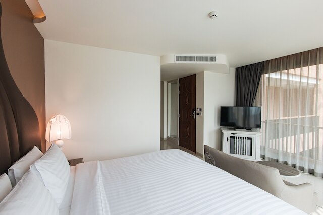 ラチャブリー ホテル