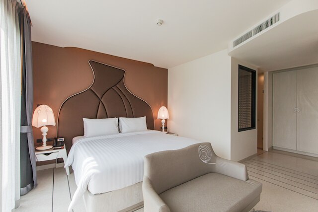 ラチャブリー ホテル