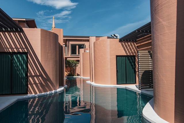 ラチャブリー ホテル