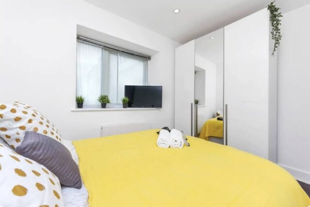 リトル コーナー オブ ブリス イン バスリンロンドン