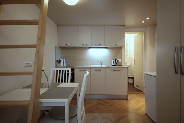 シティ キャッスル アパートホテル