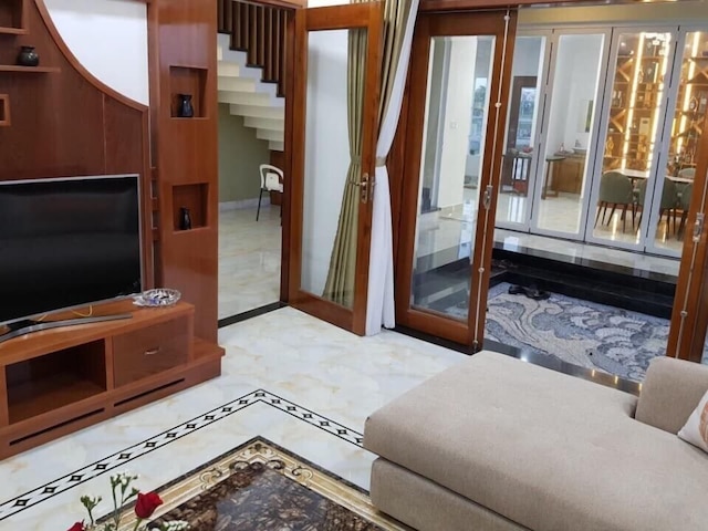 ホイ アン レイク ショア ホームステイ