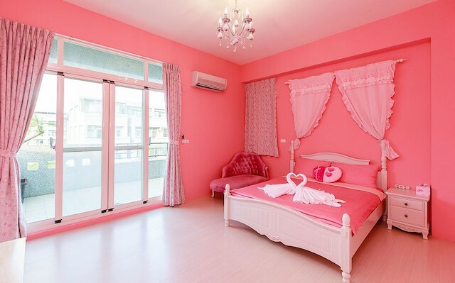 キッズ ドローイング B&B (童画民宿)